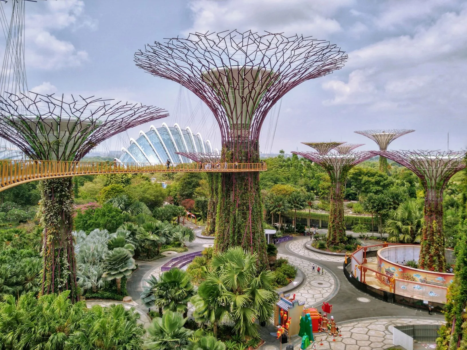 Supertree Grove Gardens by the Bay